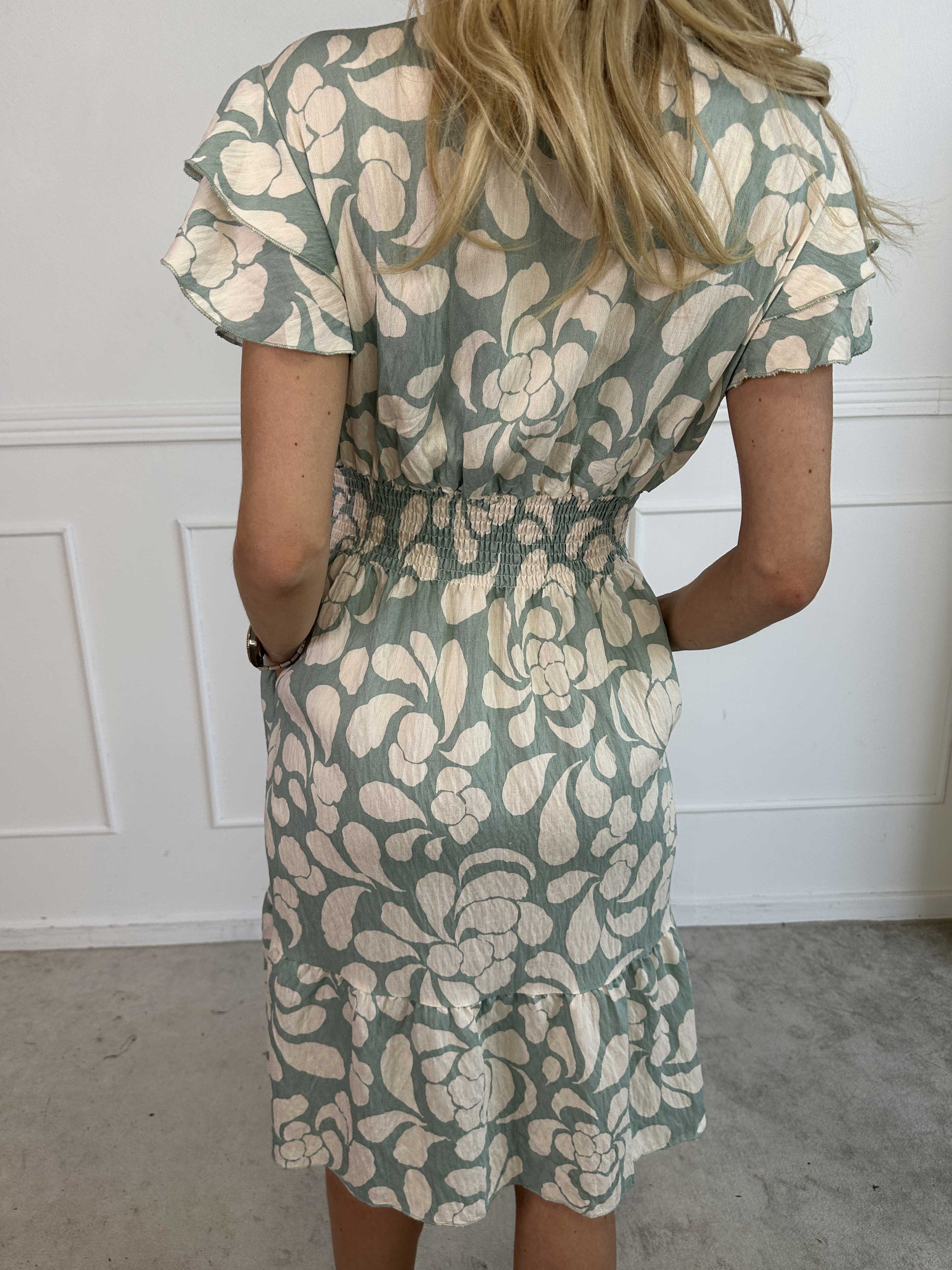 Palina Flower Short - Blomstret kjole i viskose med smock